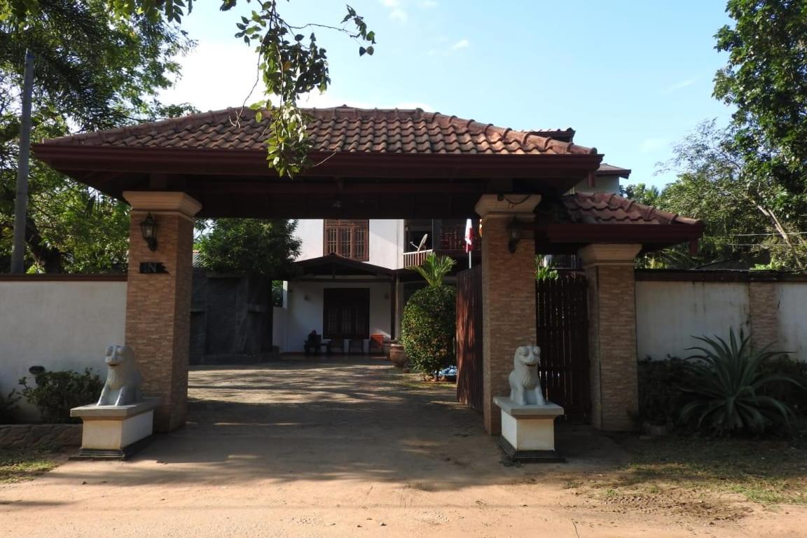 Yala Safari Village Thissamaharama Maha Akurugoda Bagian luar foto